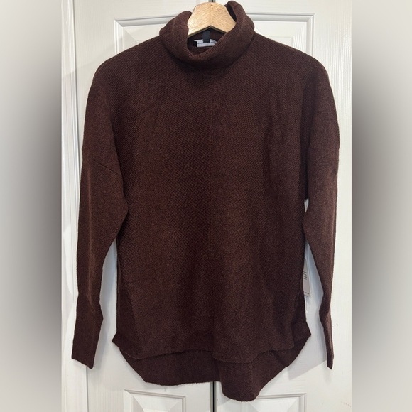 Universal Standard Sweaters - Universal Standard Dark Brown Turtleneck Sweater size 4XS (00-0)